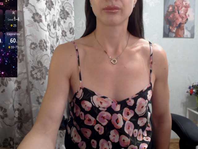 Lapochka2 live cam on BongaCams