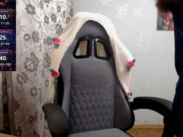 Lapochka2 live cam on BongaCams