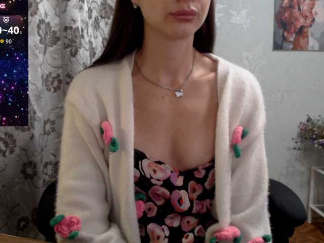Lapochka2 live cam on BongaCams