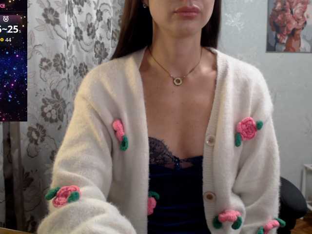 Lapochka2 live cam on BongaCams