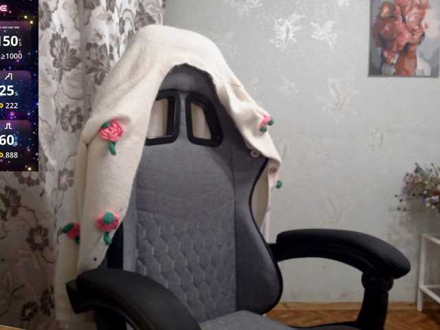 Lapochka2 live cam on BongaCams