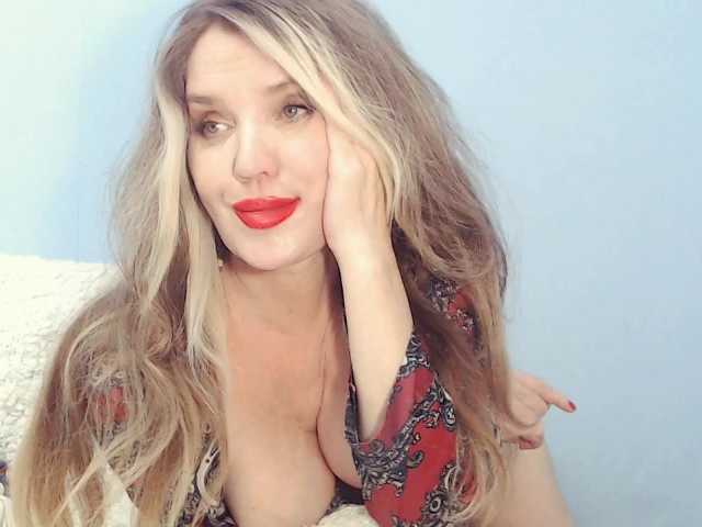 Drakulaura1 live cam on BongaCams