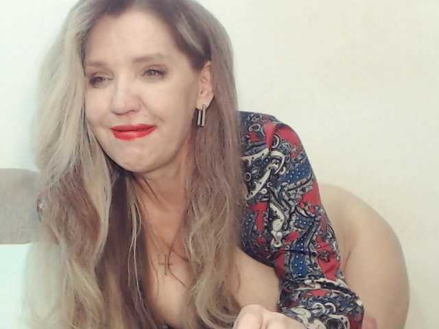 Drakulaura1 live cam on BongaCams