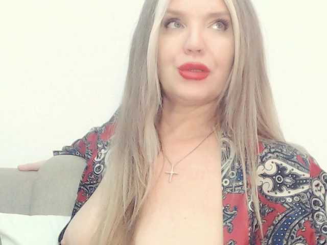 Drakulaura1 live cam
