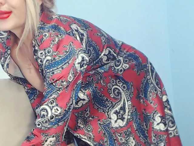 Drakulaura1 live cam on BongaCams