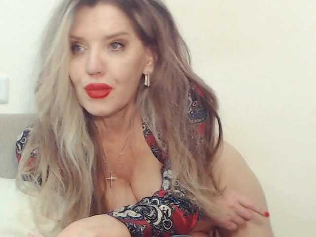 drakulaura1 online