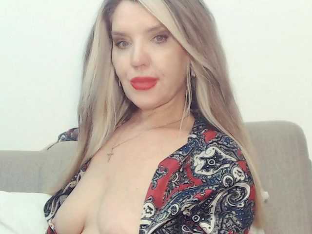 Drakulaura1's BongaCams show and profile