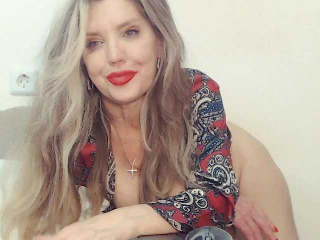 Drakulaura1 live cam on BongaCams