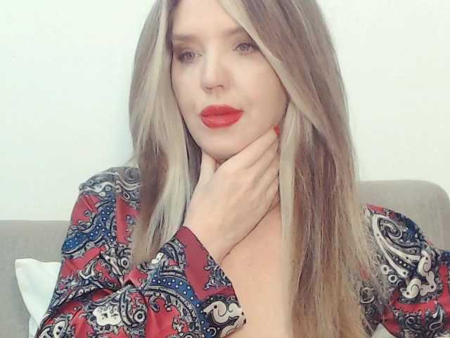 Drakulaura1's BongaCams show and profile