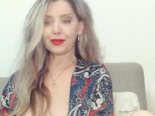 drakulaura1 cam belle