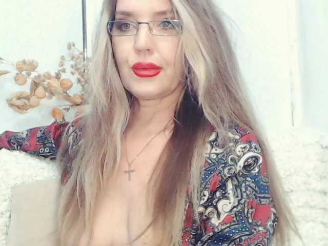 Drakulaura1 live cam on BongaCams