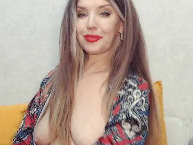 Drakulaura1 live cam preview