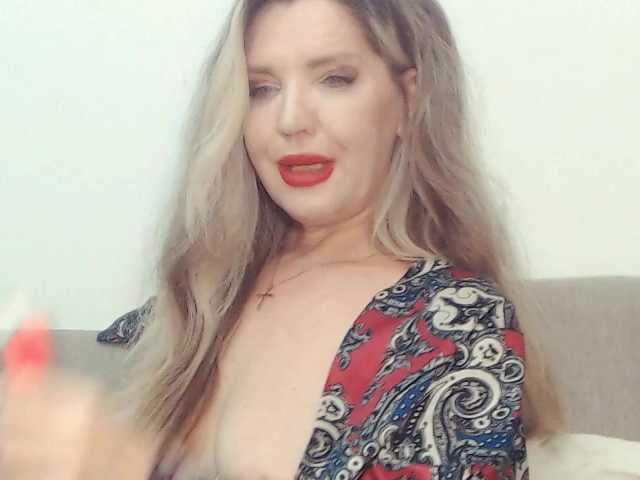 Drakulaura1 live cam on BongaCams