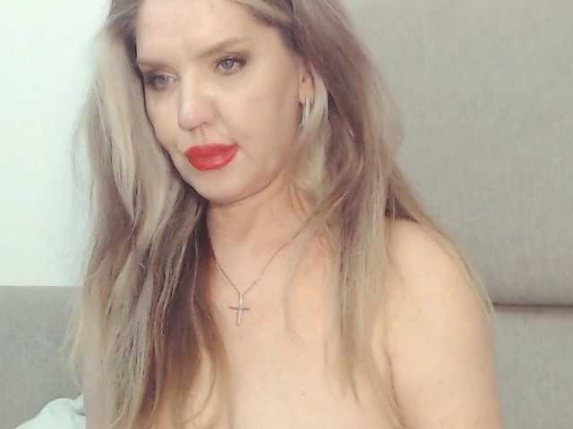 drakulaura1 online