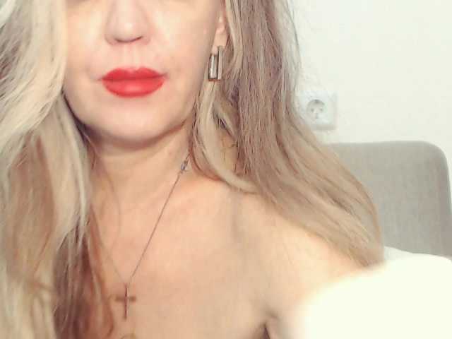 Drakulaura1 live cam on UnifiedCams