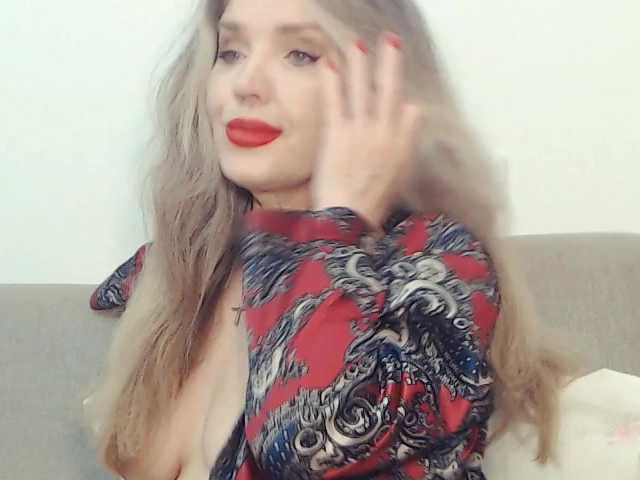 Drakulaura1 live cam on BongaCams