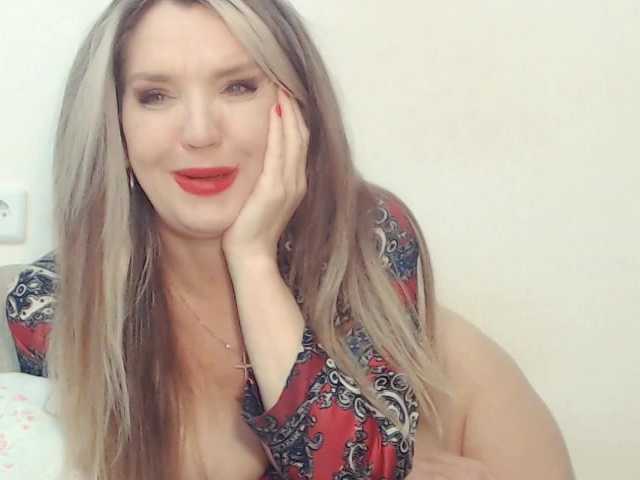 Drakulaura1 live cam