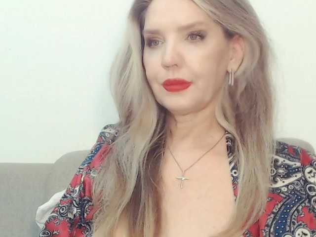 drakulaura1 online