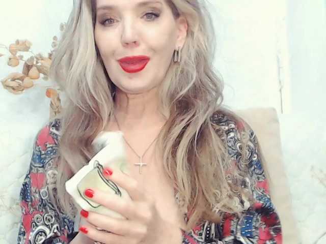 Drakulaura1 live cam on BongaCams