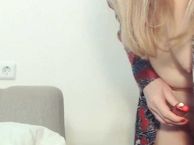 Drakulaura1 live cam on BongaCams