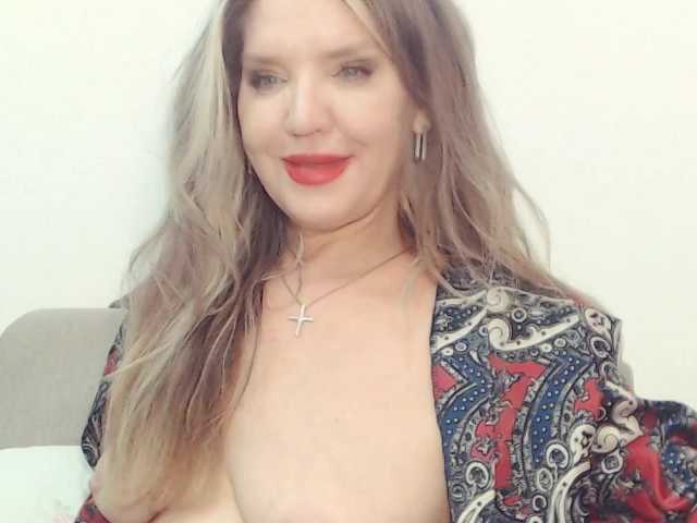 drakulaura1 online