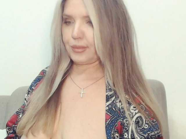 drakulaura1 cam belle