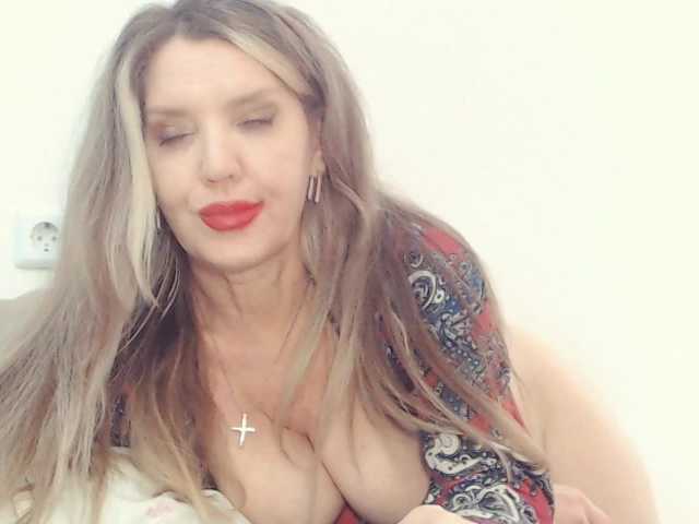 drakulaura1 online