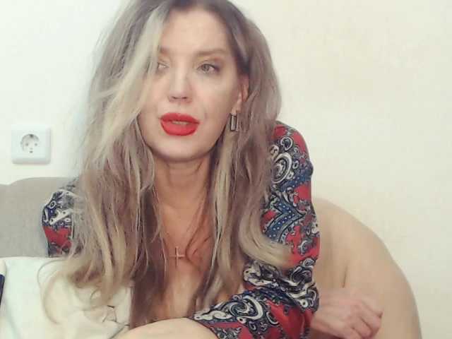 drakulaura1 cam belle