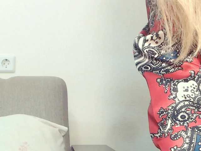 Drakulaura1 live cam on BongaCams