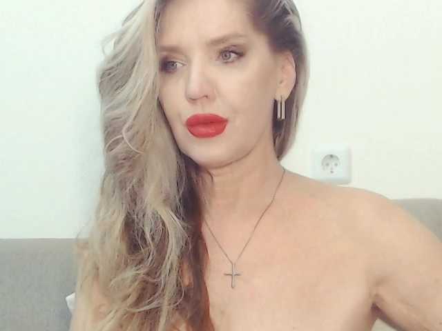 drakulaura1 cam belle