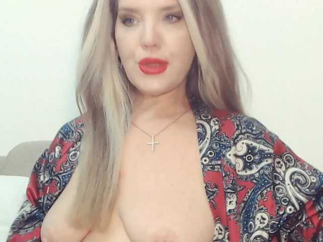 Drakulaura1's BongaCams show and profile