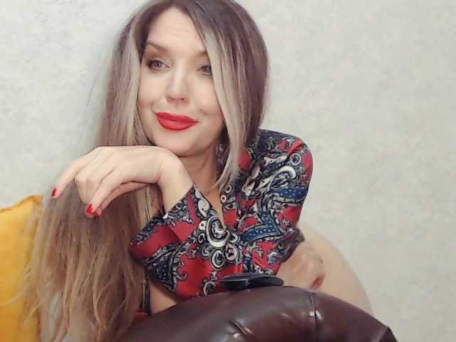 go to chat with Drakulaura1