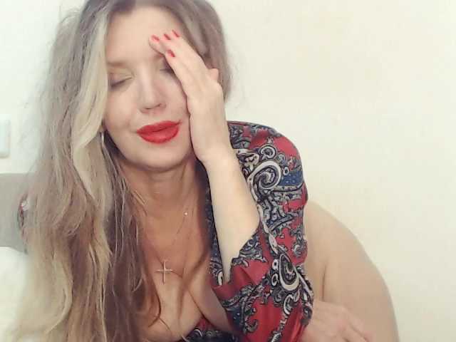 Drakulaura1 live cam on BongaCams