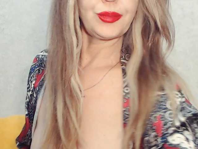 Drakulaura1 live cam on BongaCams