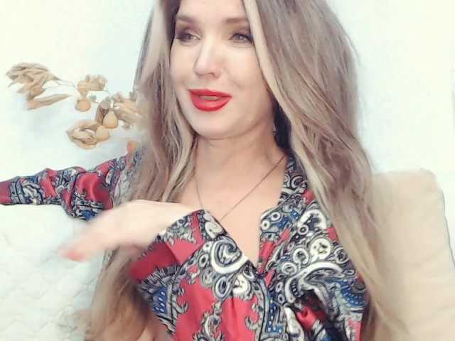 Drakulaura1 live cam on BongaCams
