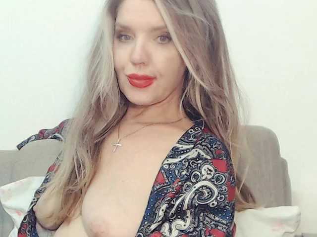 Drakulaura1 live cam