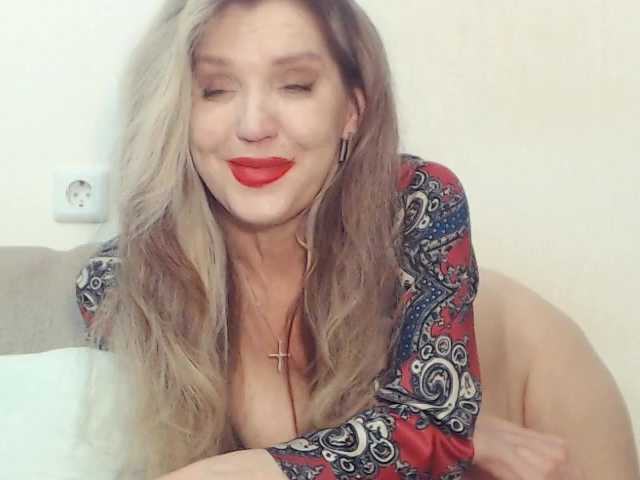 Drakulaura1 live cam on BongaCams