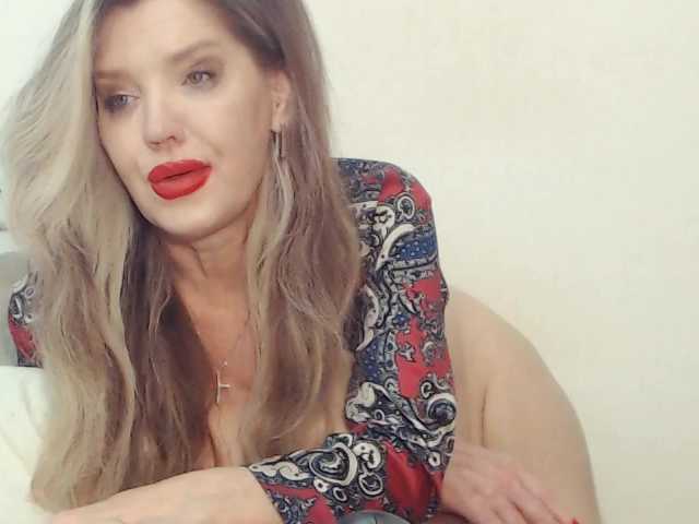 drakulaura1 online