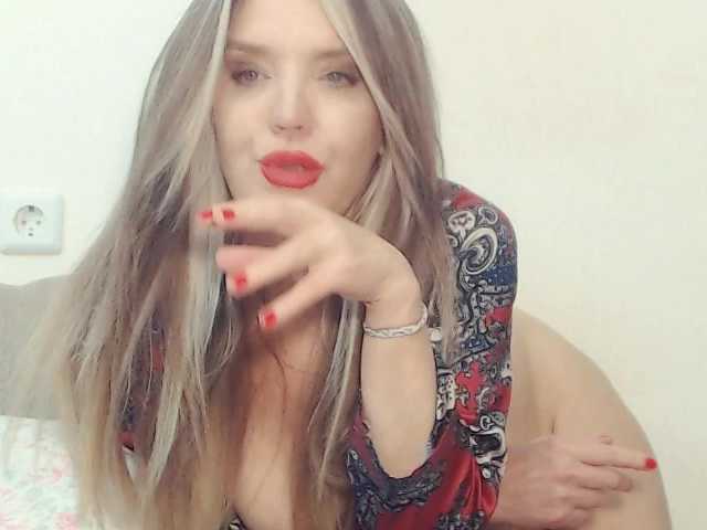 Drakulaura1's BongaCams show and profile