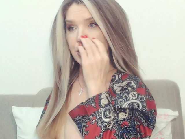 Drakulaura1's BongaCams show and profile