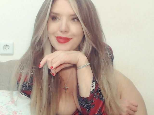 Drakulaura1's BongaCams show and profile