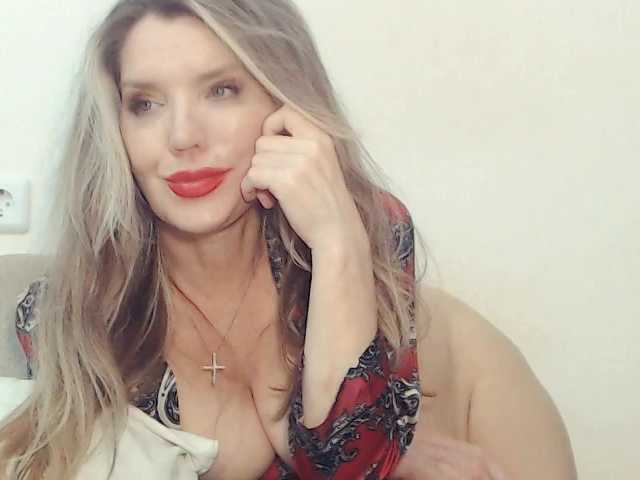Drakulaura1 live cam on BongaCams
