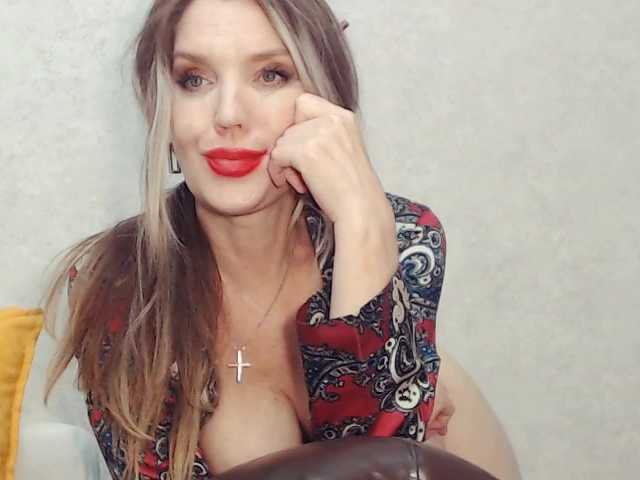 Drakulaura1 live cam preview