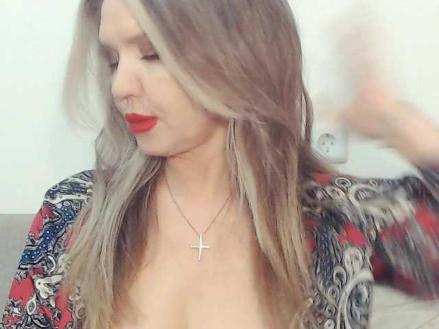 drakulaura1 live sex