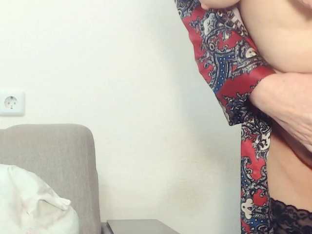 Drakulaura1 live cam on BongaCams