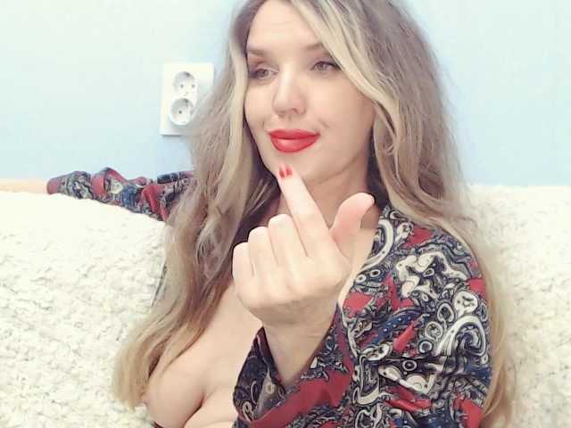 Drakulaura1 live cam on BongaCams
