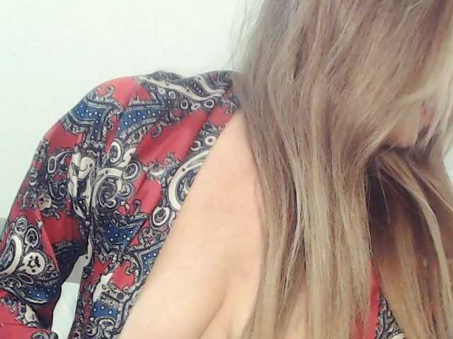 Drakulaura1's BongaCams show and profile