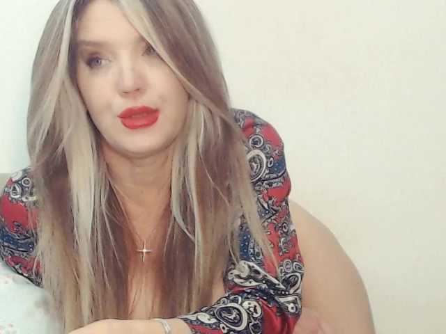 Drakulaura1's BongaCams show and profile