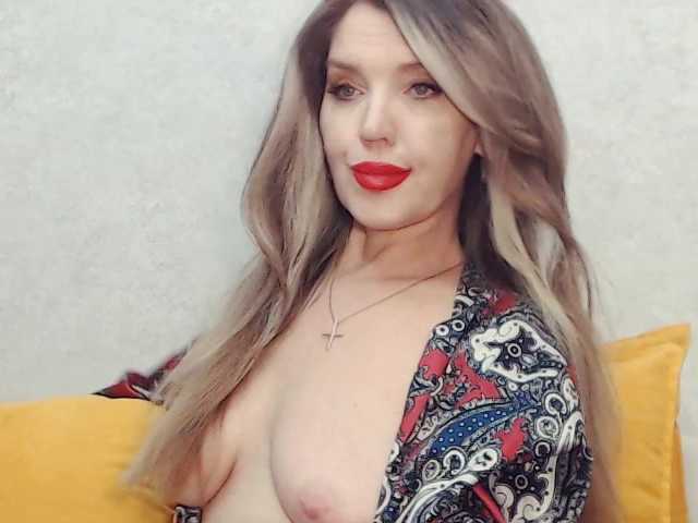 Drakulaura1 live cam on BongaCams