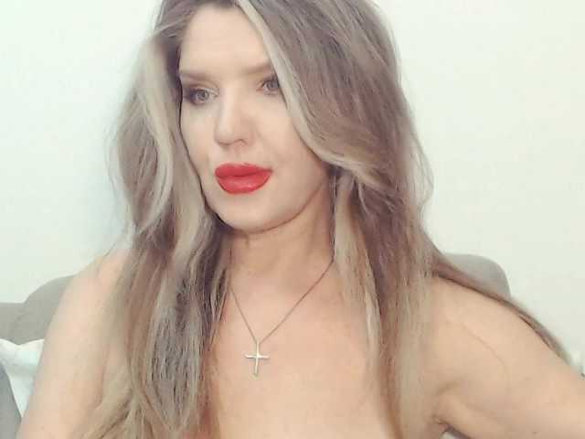 drakulaura1 cam belle